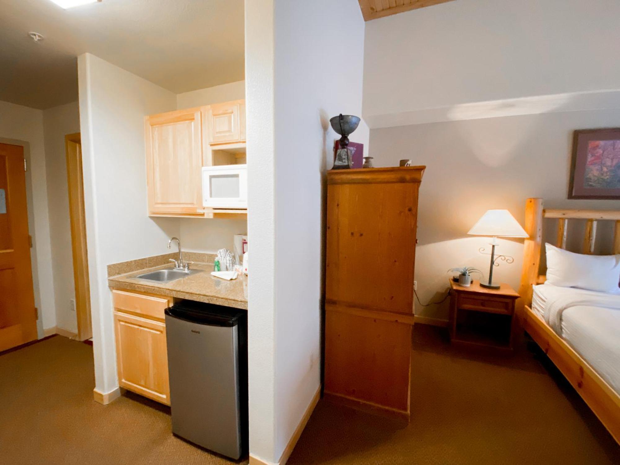 Studios At Gateway Lodge 基斯通 外观 照片