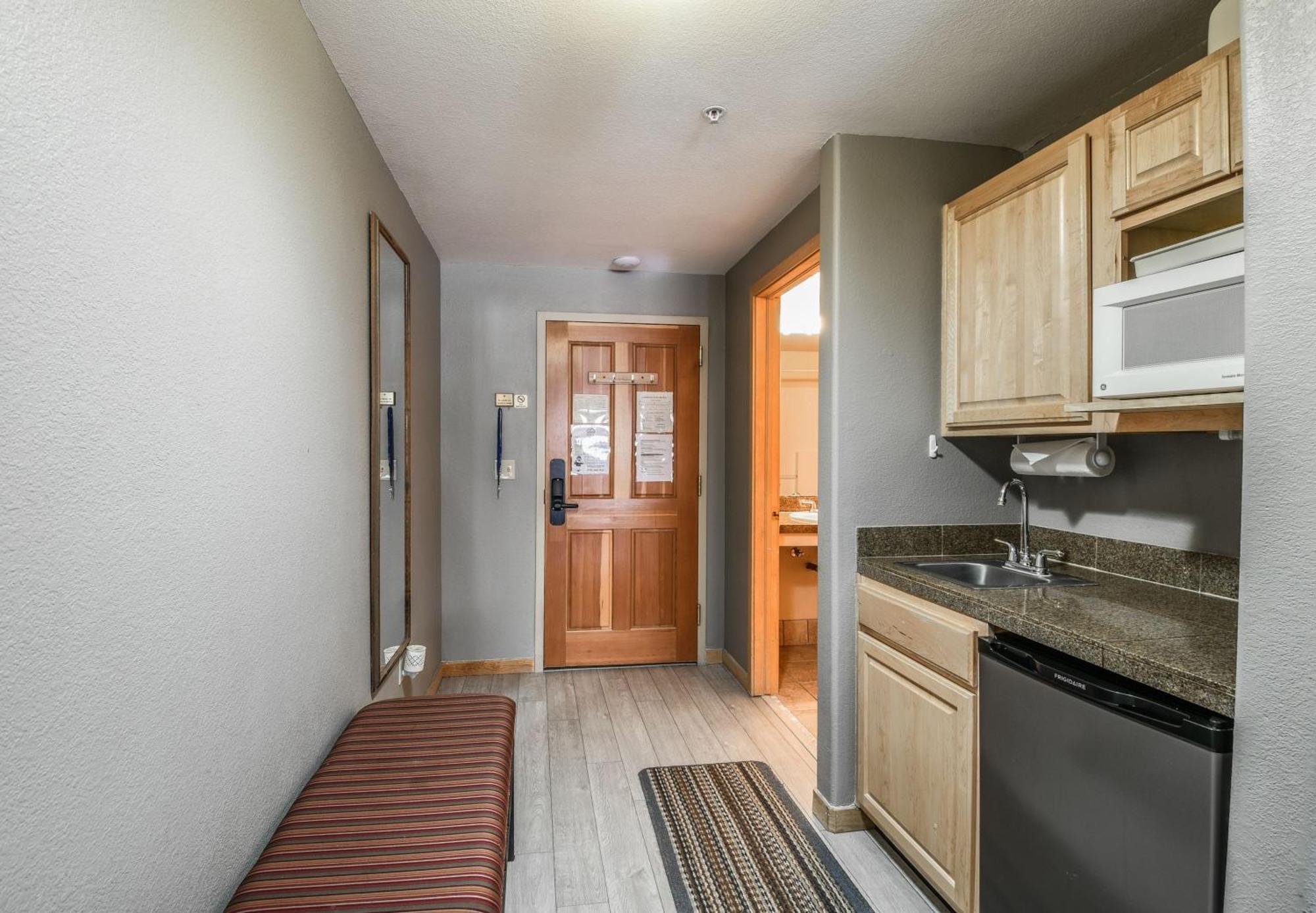Studios At Gateway Lodge 基斯通 客房 照片